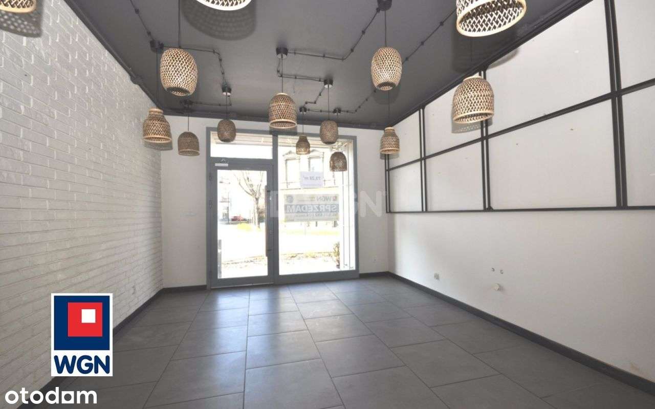 Lokal użytkowy, 73,28 m², Radomsko-3