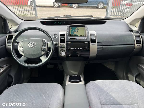 Toyota Prius (Hybrid) Executive - 20