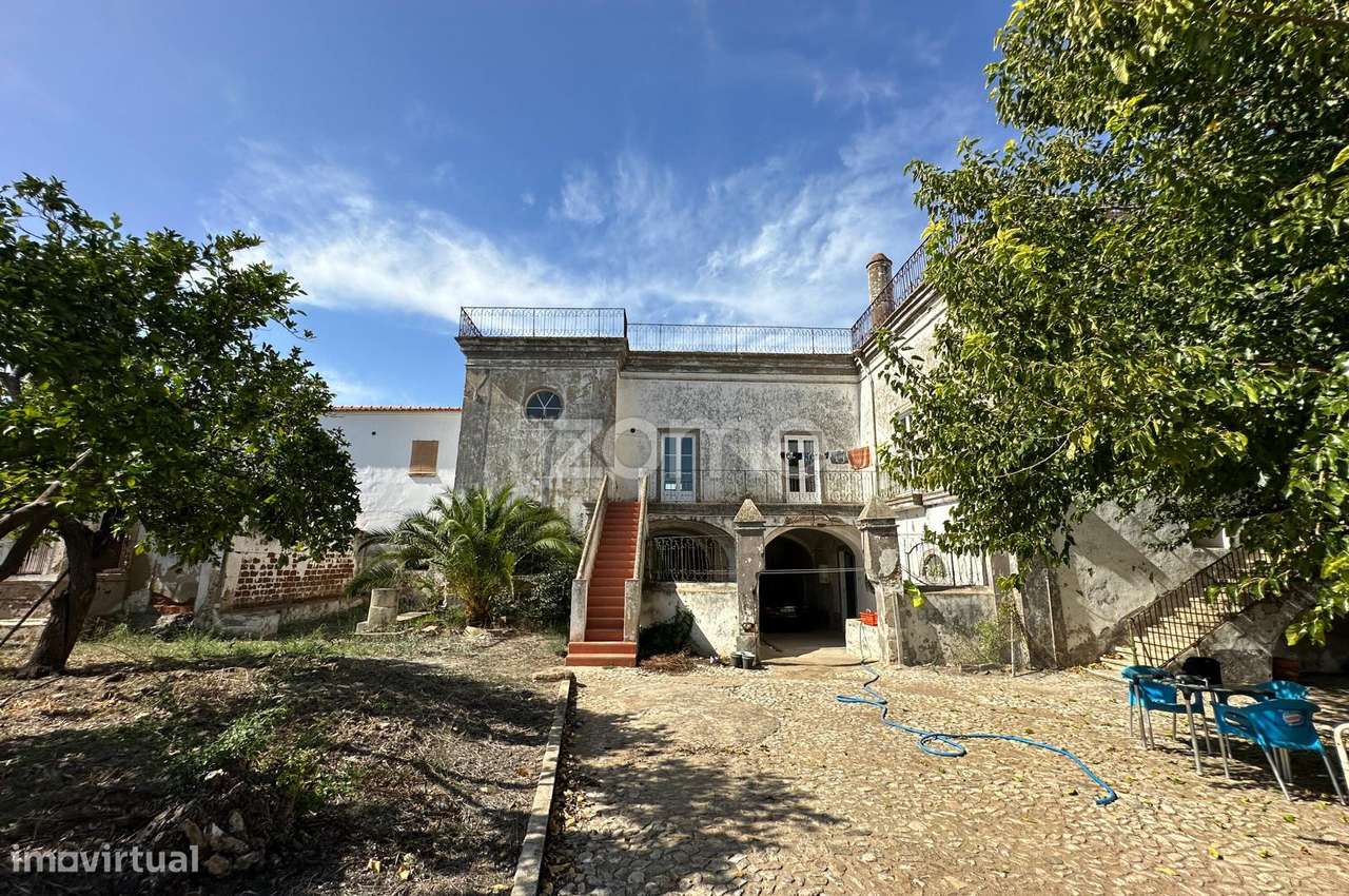 Palacete no Centro histórico de Serpa - Grande imagem: 2/42