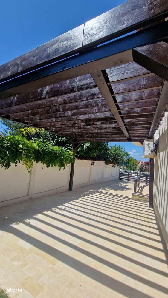 Vila de lux cu piscina, sauna si acces la lacul Casla - Imagine principală: 4/20