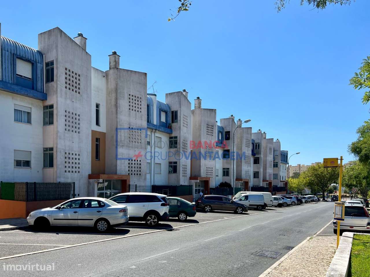 Apartamento T3 na Rua da Liberdade em Carnaxide - Grande imagem: 2/19