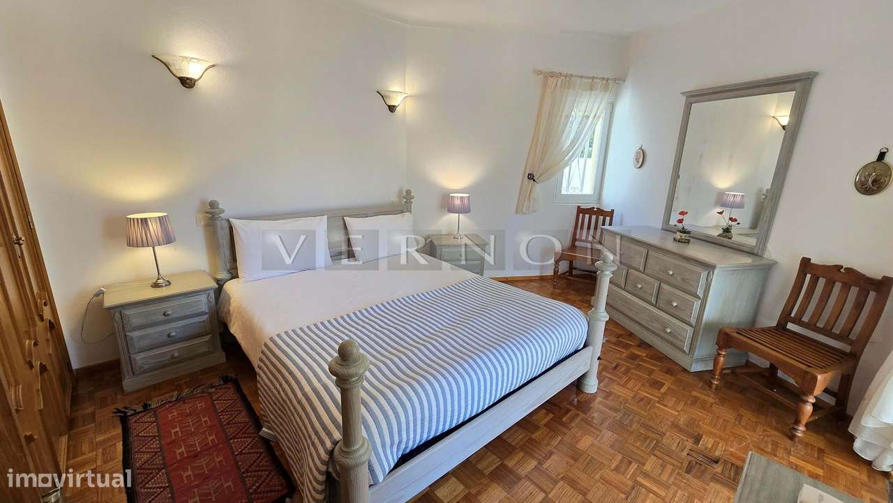 Algarve, para venda, moradia T5 primeira linha do mar com piscina aque-21