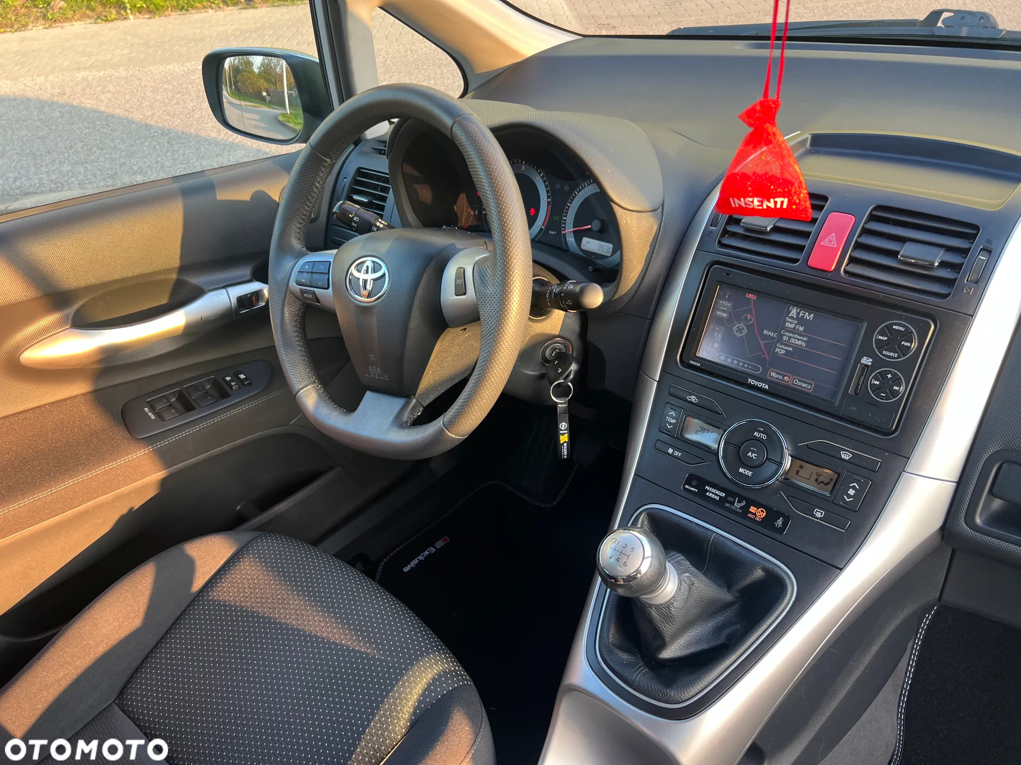 Toyota Auris 1.4 D-4D Premium - 17