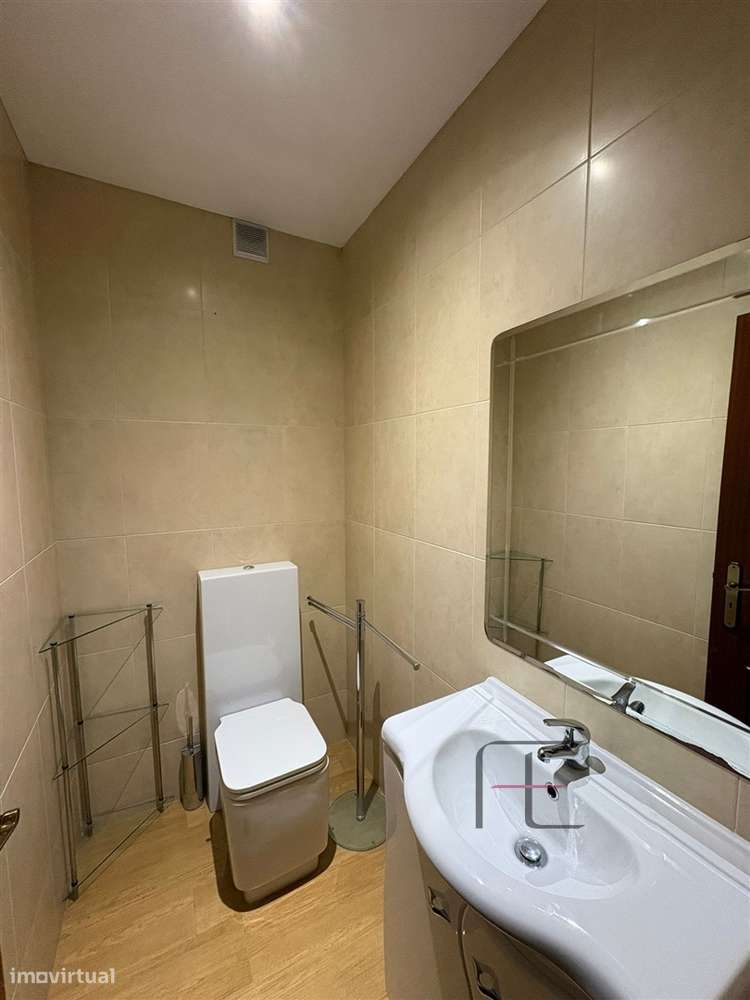 Apartamento T3 renovado em Ermesinde, Valongo-12