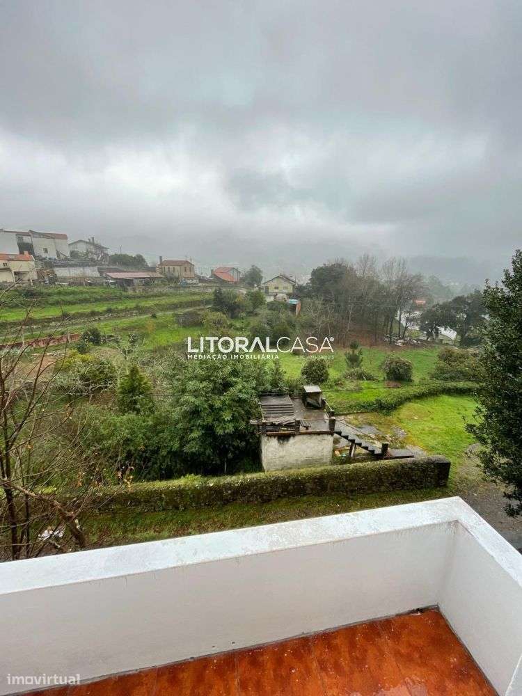 Moradia T3 Remodelada - Silva Escura-40