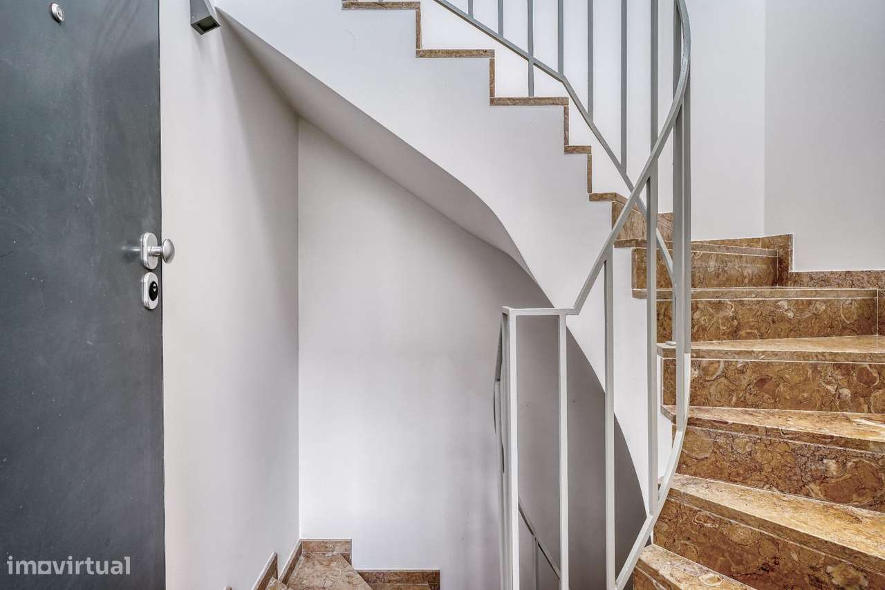 Apartamento de Luxo no Coração de Cascais | Rooftop com Vista Mar-36