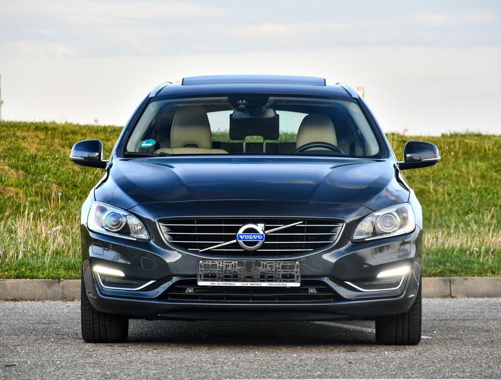 Volvo V60 I [2010 - 2018] D6 Plug-In-Hybrid AWD Geartronic Summum 2014