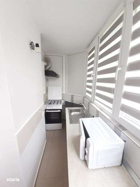 Garsoniera bloc izolat etaj 1, Bradet - Imagine principală: 4/8