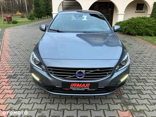 Volvo V60 D2 Geartronic Momentum - 2