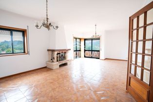 PS - Apartamento T3 c/ 3 Frentes , Garagem Box e Vistas Desafogadas - Grande imagem: 2/20