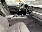 Volvo XC 60 B4 B Momentum - 15