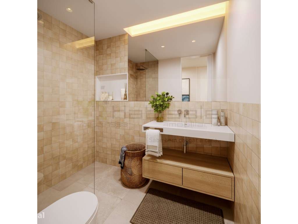 T3 em Condomínio Privado com Piscina no Centro de Famões-9