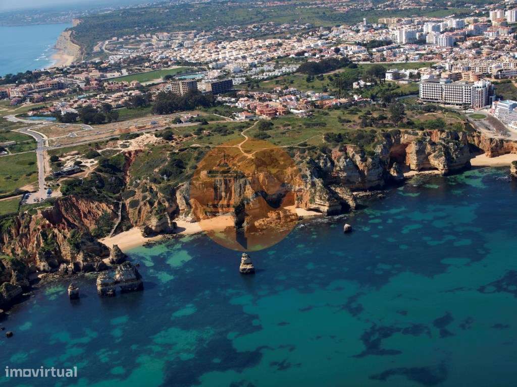 Terreno de 16085m2 com ruinas de 300m2 e 110m2 junto à Fabulosa Pra... - Grande imagem: 4/18