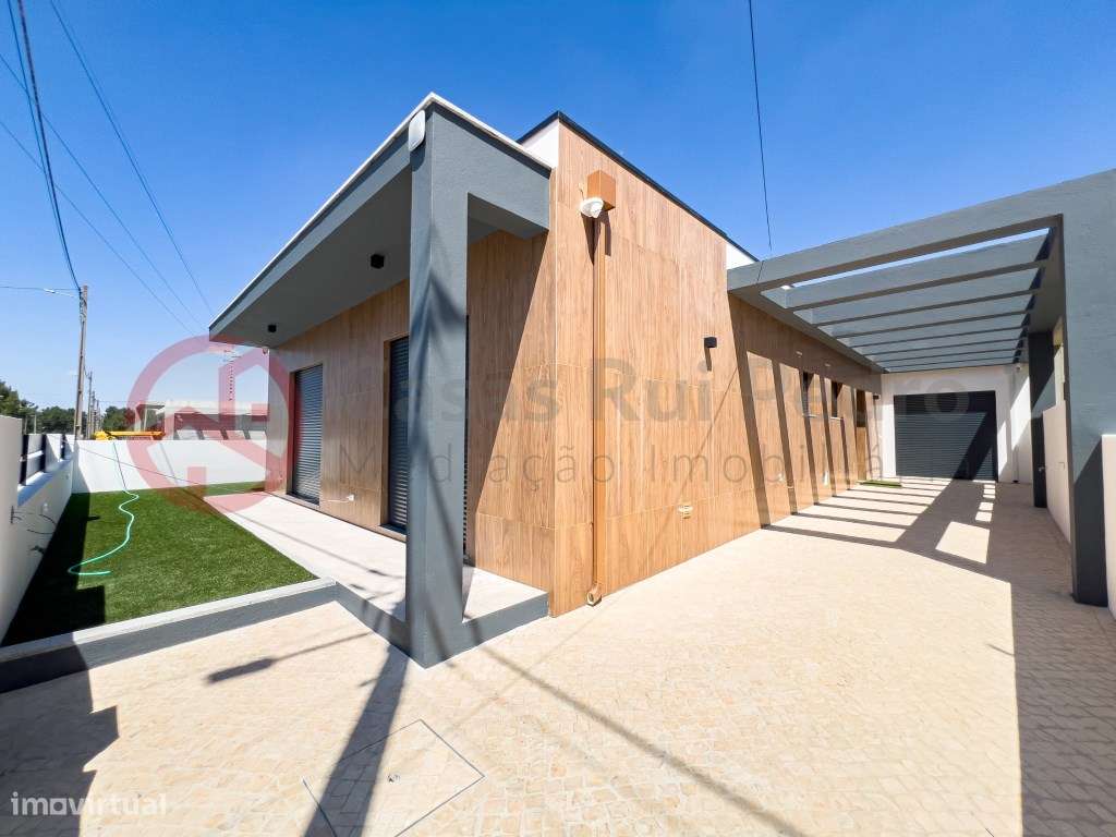 Moradia Térrea T3+1 com Piscina e Pérgula - Grande imagem: 1/23