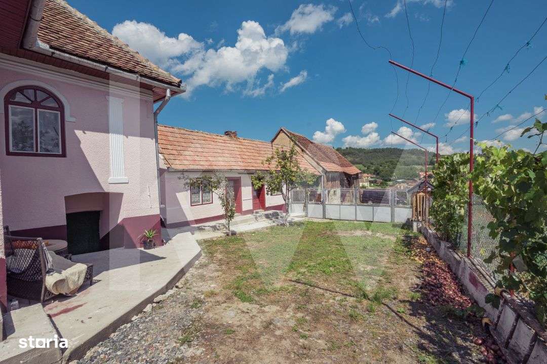 Casa cu vedere panoramica si teren generos in Alamor Jud. Sibiu - Imagine principală: 5/19