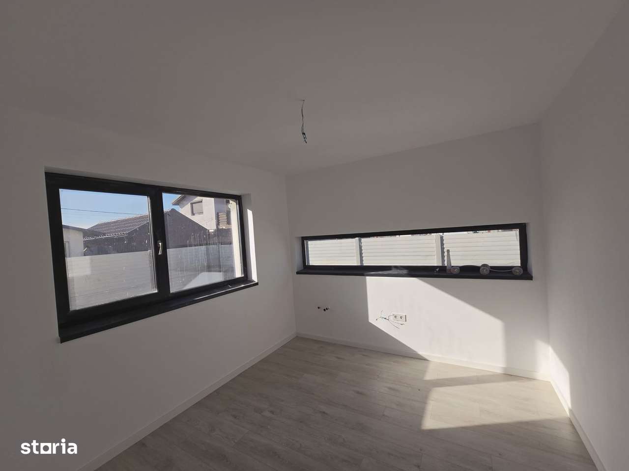 Vila -4 camere-2 bai-pod-pompa de caldura-incalzire pardoseala - Imagine principală: 3/11