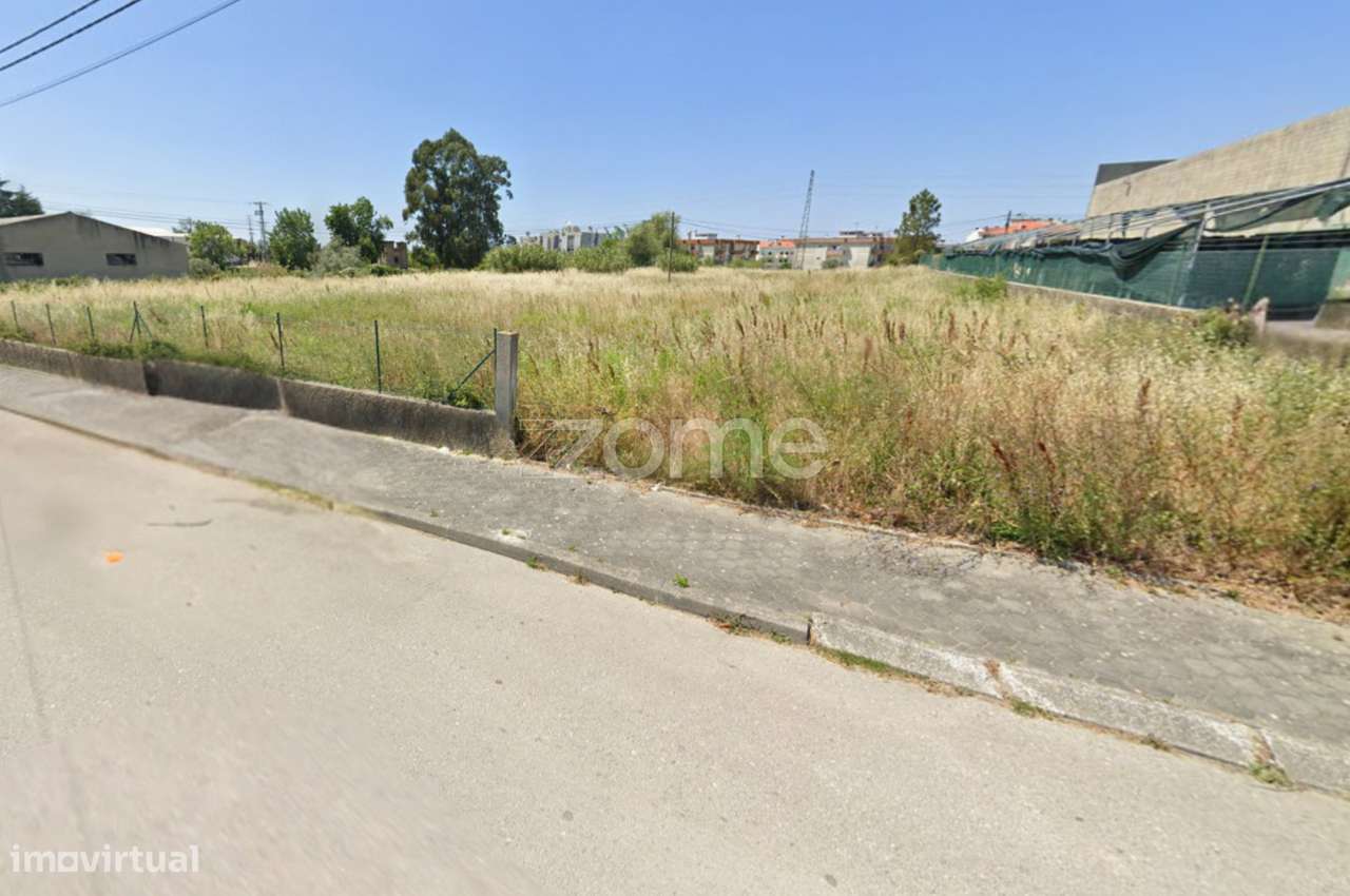 Terreno 2660 m2 | Implantação Armazém/Serviços/Comércio - Grande imagem: 2/15