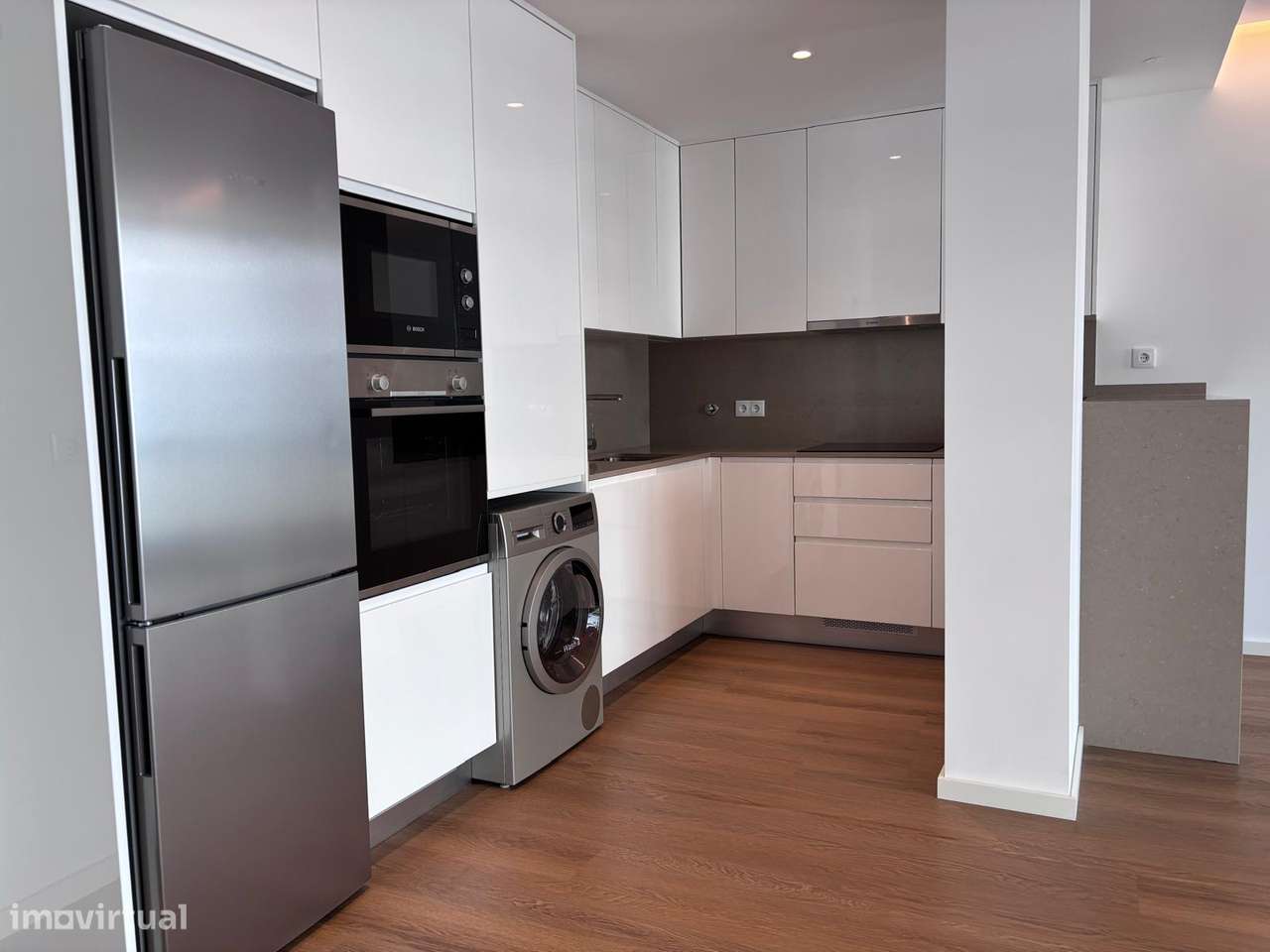 T1 Junto ao Palácio do Gelo - Viseu - Grande imagem: 4/11