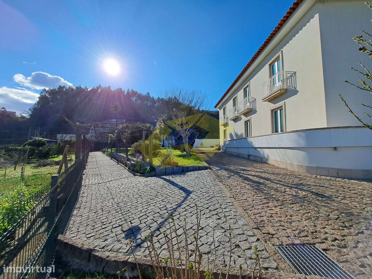 Moradia T3 em Pombeiro + Terreno Rústico-30