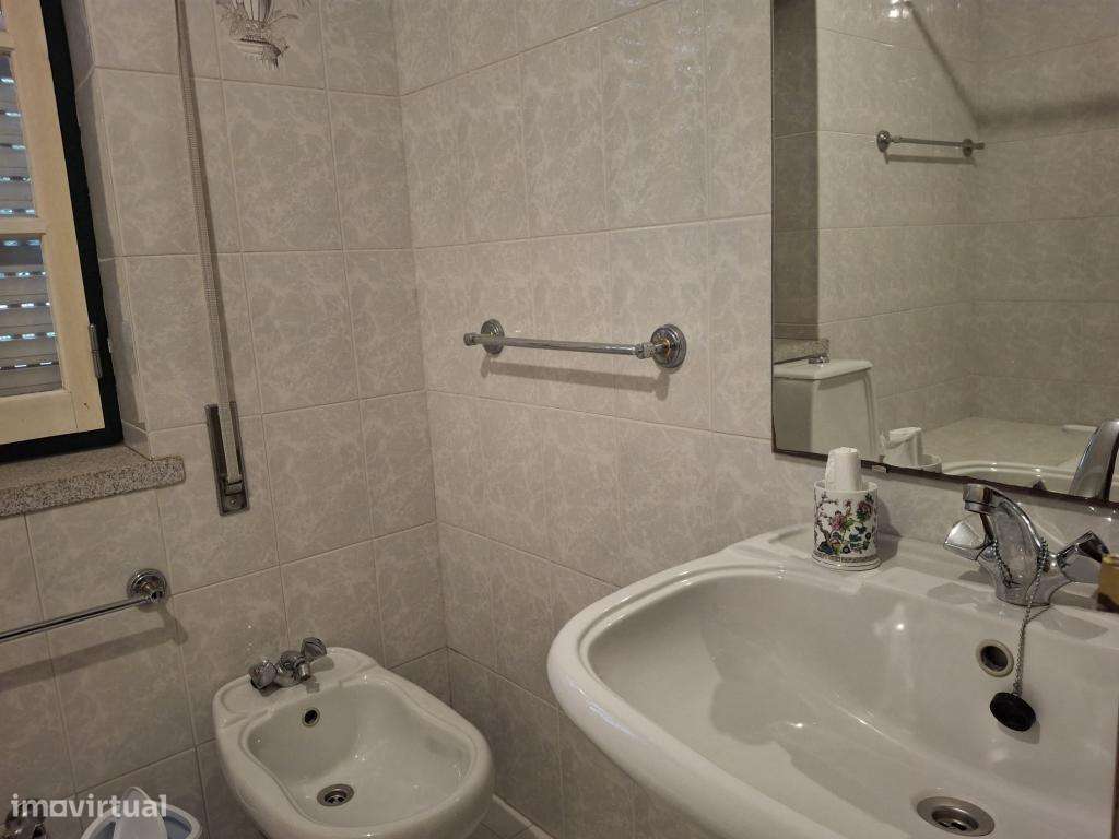 Grande Moradia para Venda na Guarda - Grande imagem: 4/20