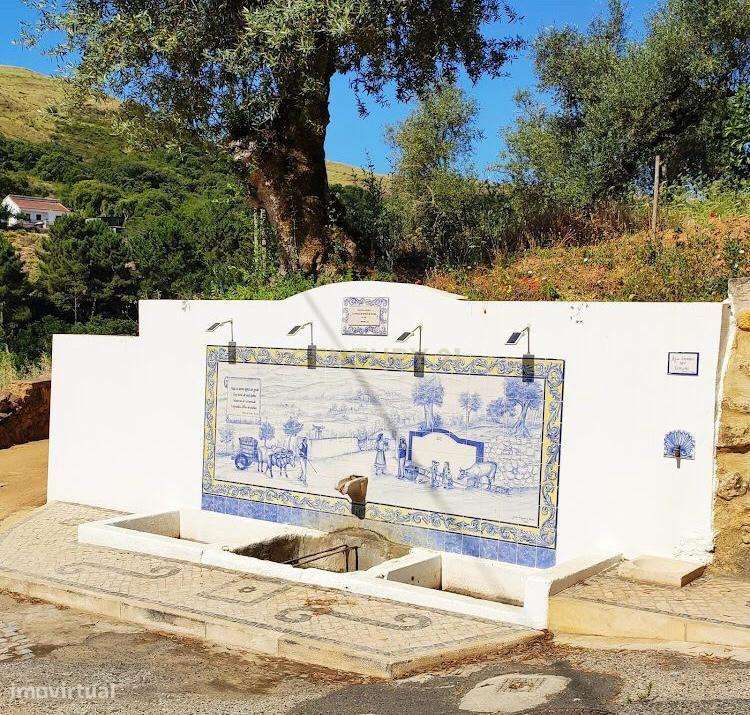 Terreno urbano com 1260m2 em Fanhões-15