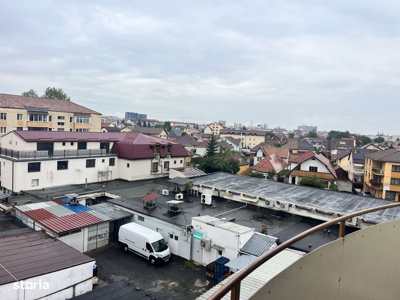 Apartament 3 camere, 2 balcoane  strada Luptei etaj 4 cu lift.-18