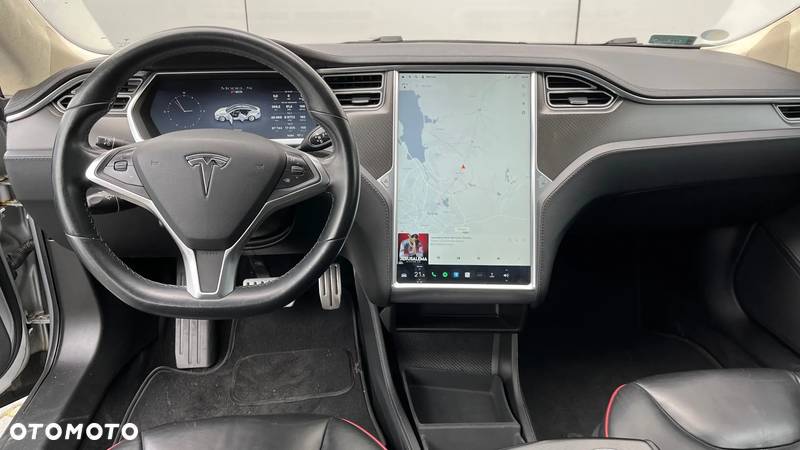 Tesla Model S D - 34