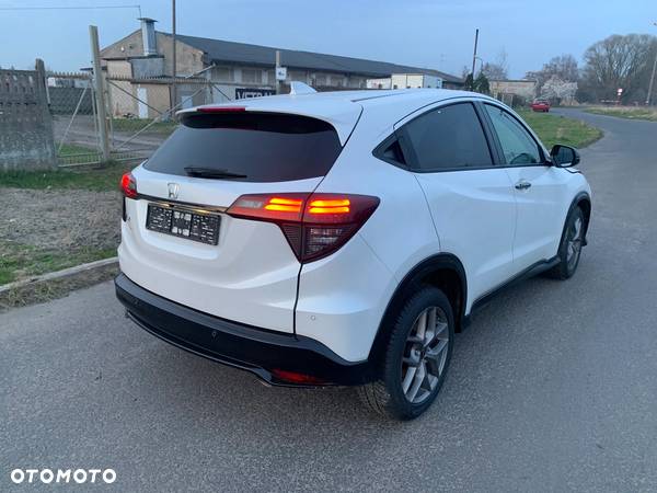 Honda HR-V 1.5 i-VTEC TURBO CVT Sport - 2