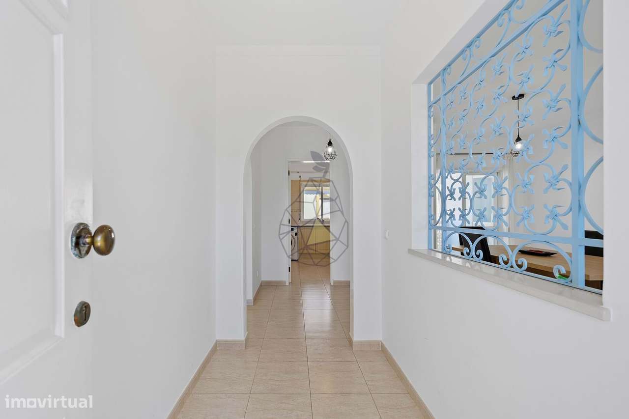 Apartamento com 2 Quartos em Condomínio com Piscina e Campo de Ténis - - Grande imagem: 4/46