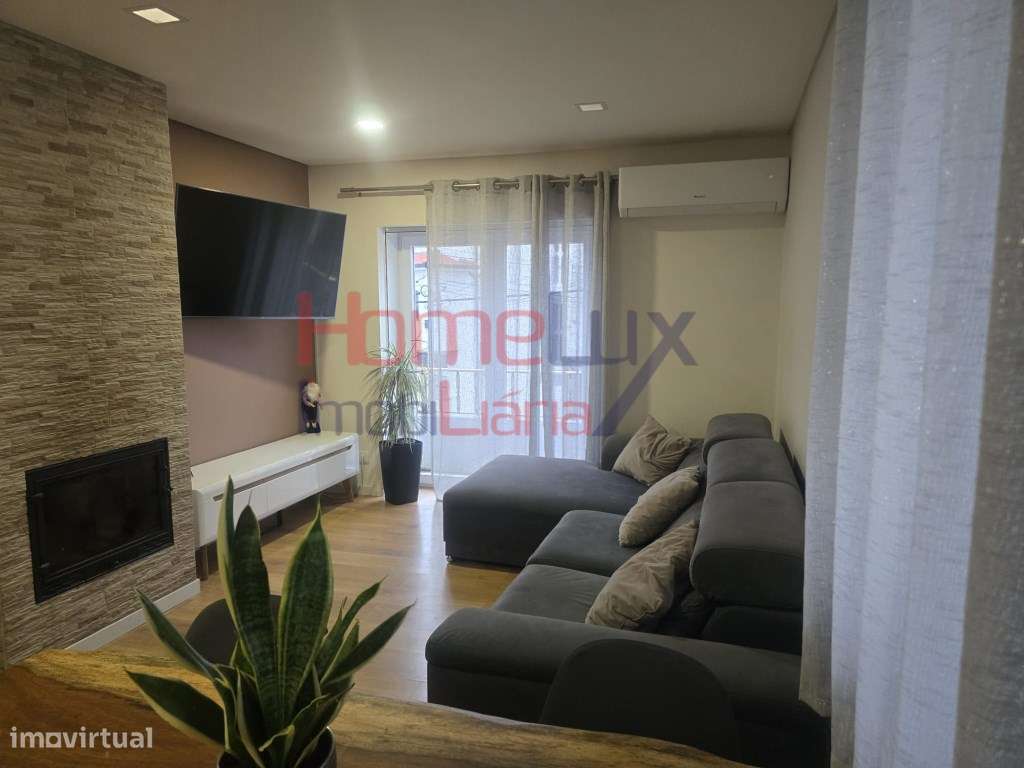 Andar Moradia T3 com Logradouro Privativo e Box para 2 carros !-9