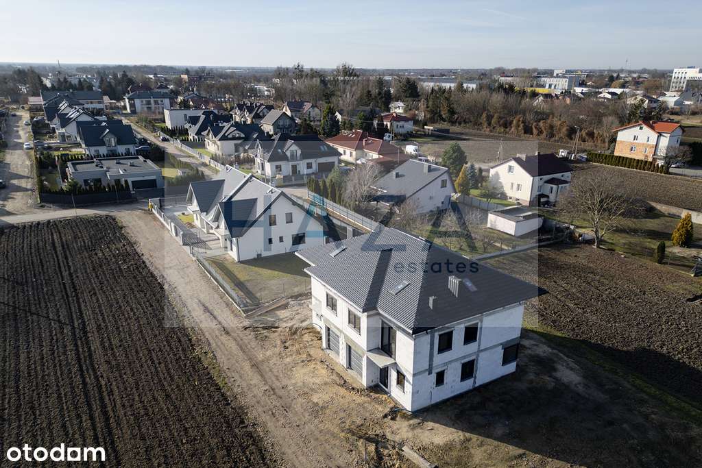 Nowoczesny bliźniak gotowy do zamieszkania-9