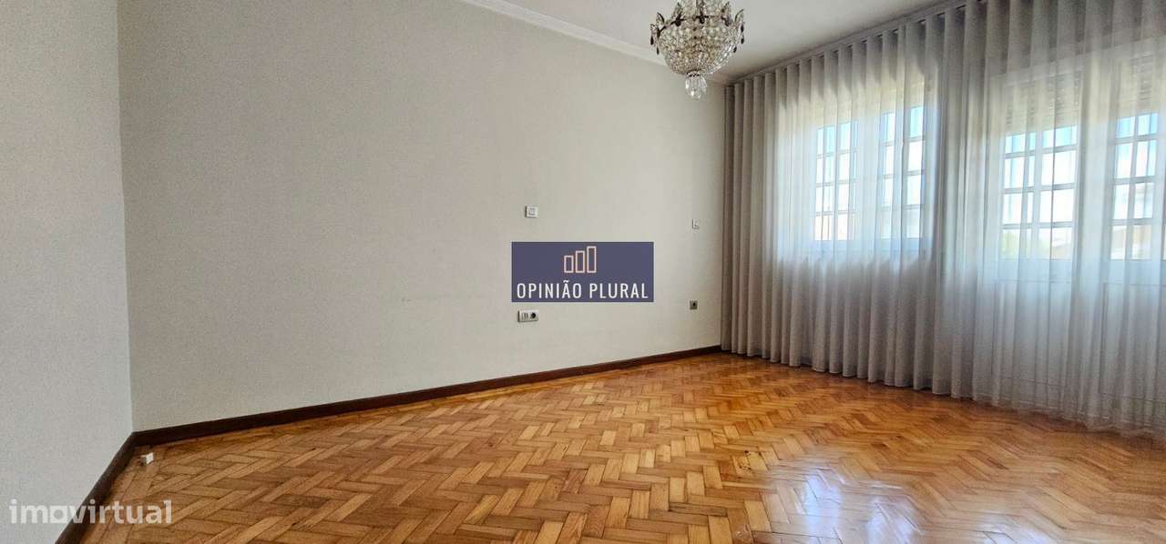 Moradia Tipologia T5 Independente com Conforto e Privacidade-15