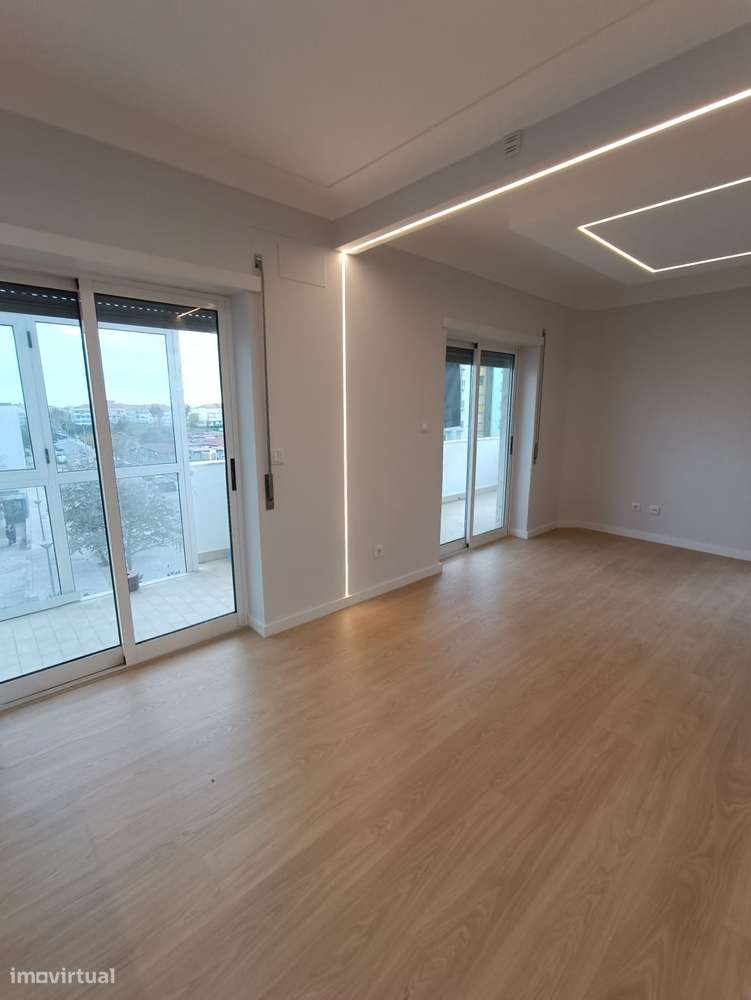 Excelente Apartamento T2 com Arrecadação PARA VENDA - Grande imagem: 4/38