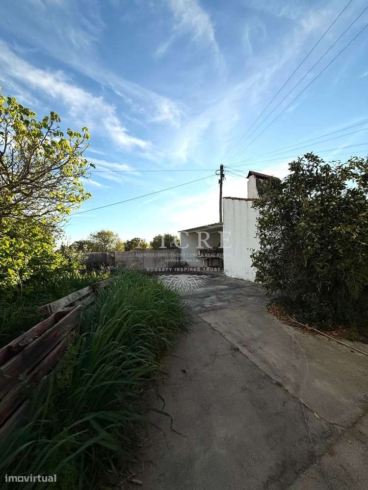 Moradia T2 Térrea com Quintal na Graça do Divor-20