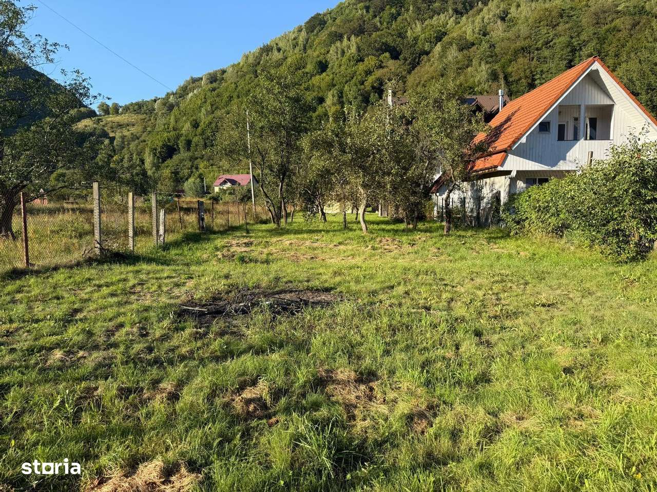 Casa de vacanta de vanzare pe Valea Lotrioarei-5