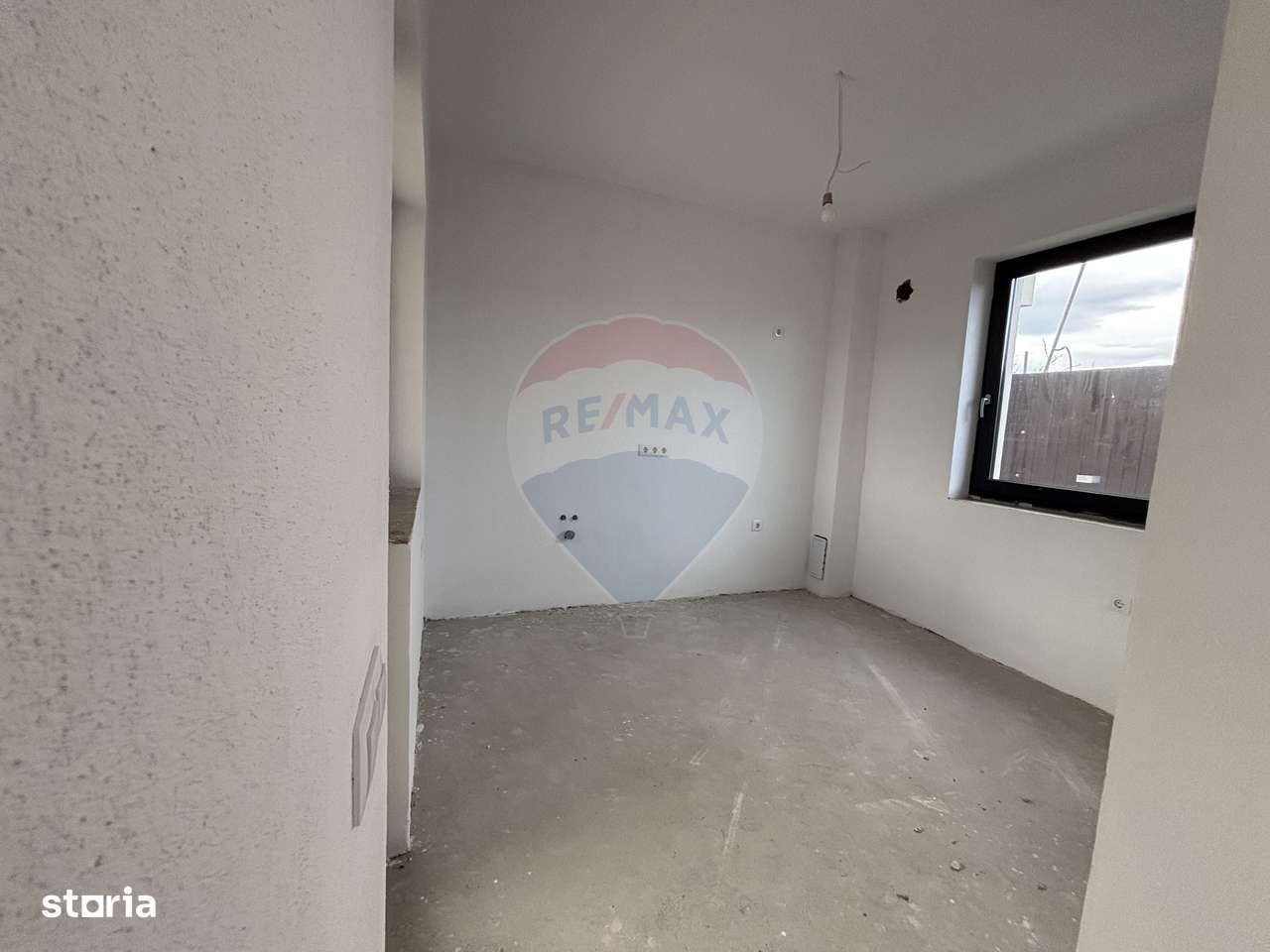 Casă / Vilă cu 4 camere de vânzare-16