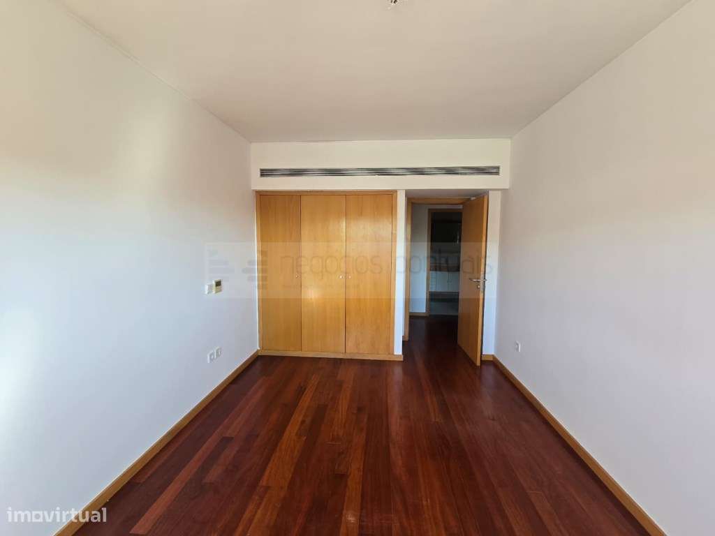 T4 com áreas generosas em São Victor, Braga | Junto a Escola Gulben...-14