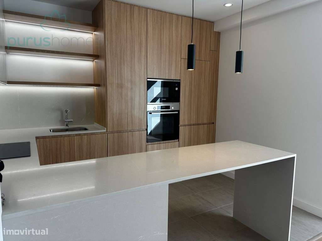 Apartamento T3 Remodelado no Campo Pequeno-8