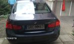 BMW Seria 3 320i - 2