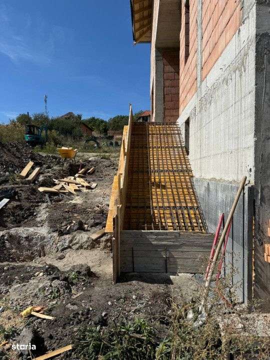 Duplex de vanzare, 170 mp utili, 500 mp teren, sat Feleacu - Imagine principală: 4/6