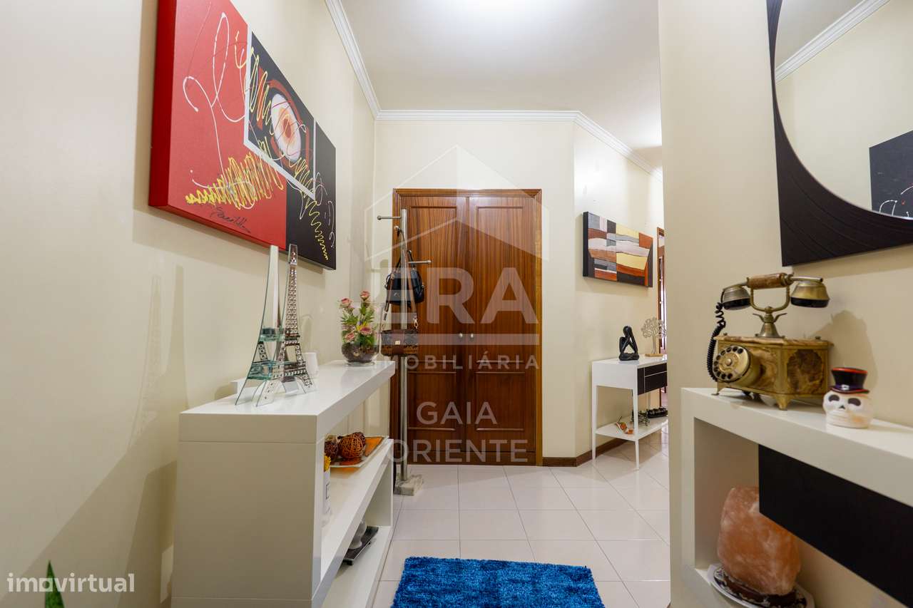 T1+1 com garagem fechada em Pedroso - Grande imagem: 2/32