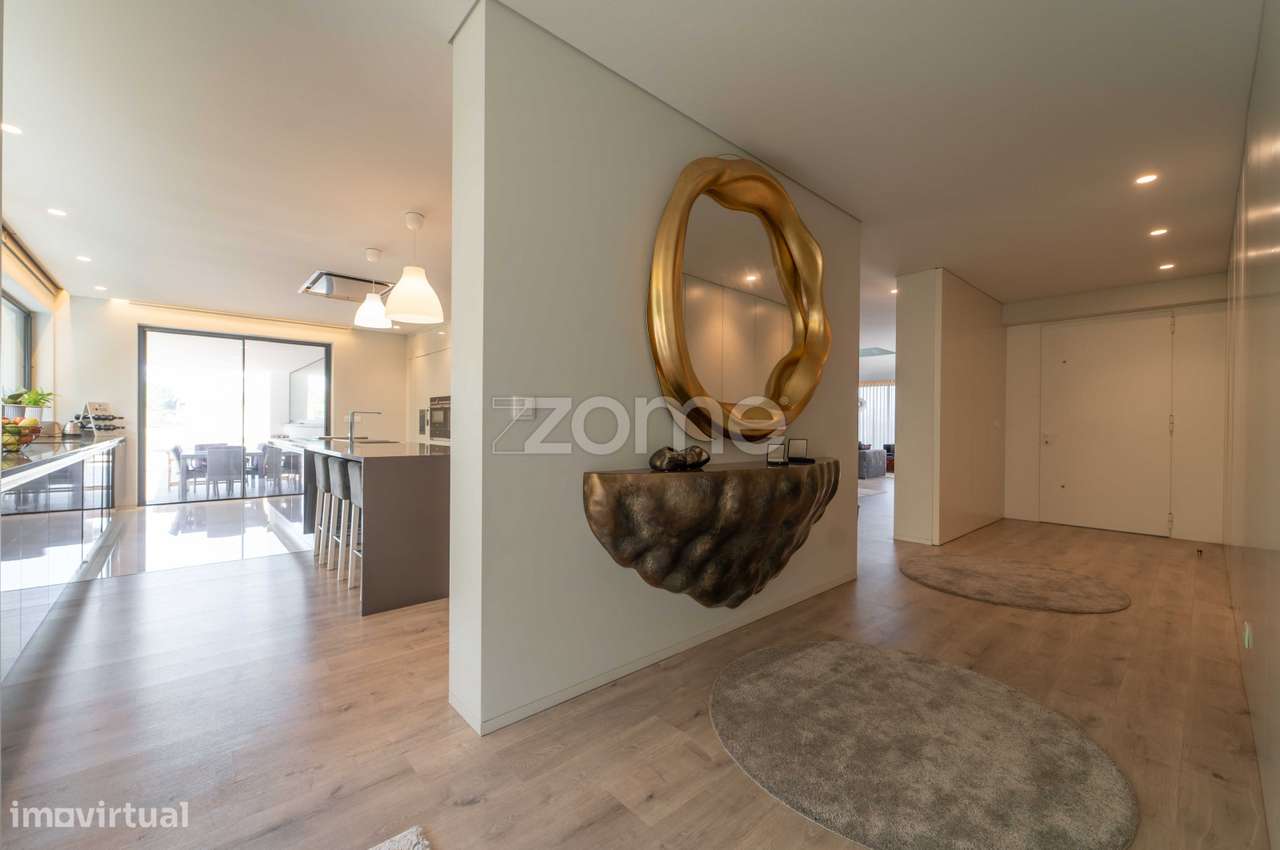 Moradia individual T4 com piscina interior de água aquecida. - Grande imagem: 4/60