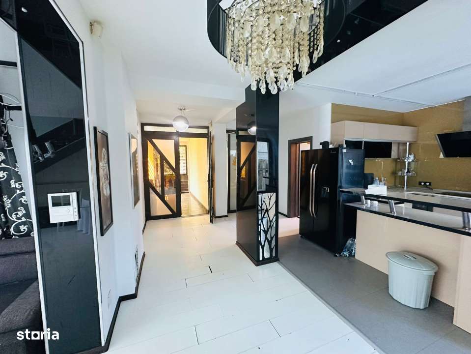 Vila exclusivista in stil mediteranean, 410 mp construiti, 424 mp tere - Imagine principală: 4/19