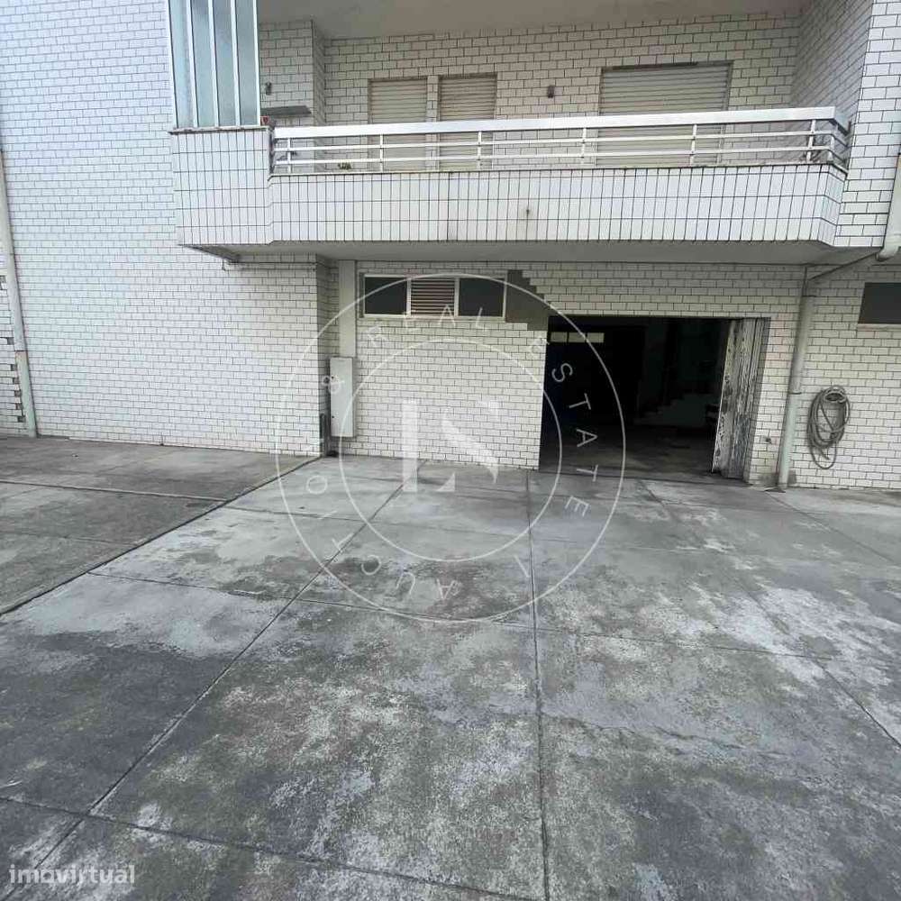 Apartamento T2 com Garagem e Arrumos | Urb. dos Altos | Cidade da Maia-36