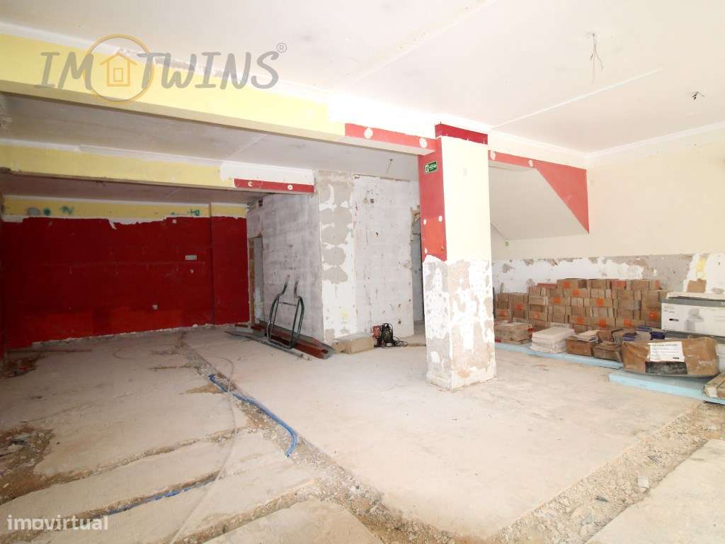 Vende-se loja em zona privilegiada para Comércio - Portimão - Grande imagem: 3/5