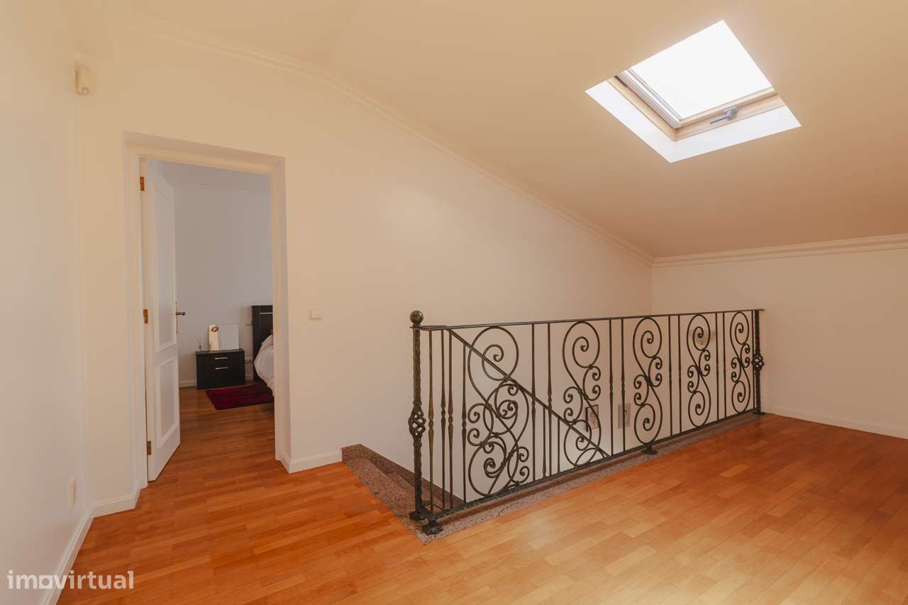 Moradia Isolada T4 / Casal de Matos / Leiria-23