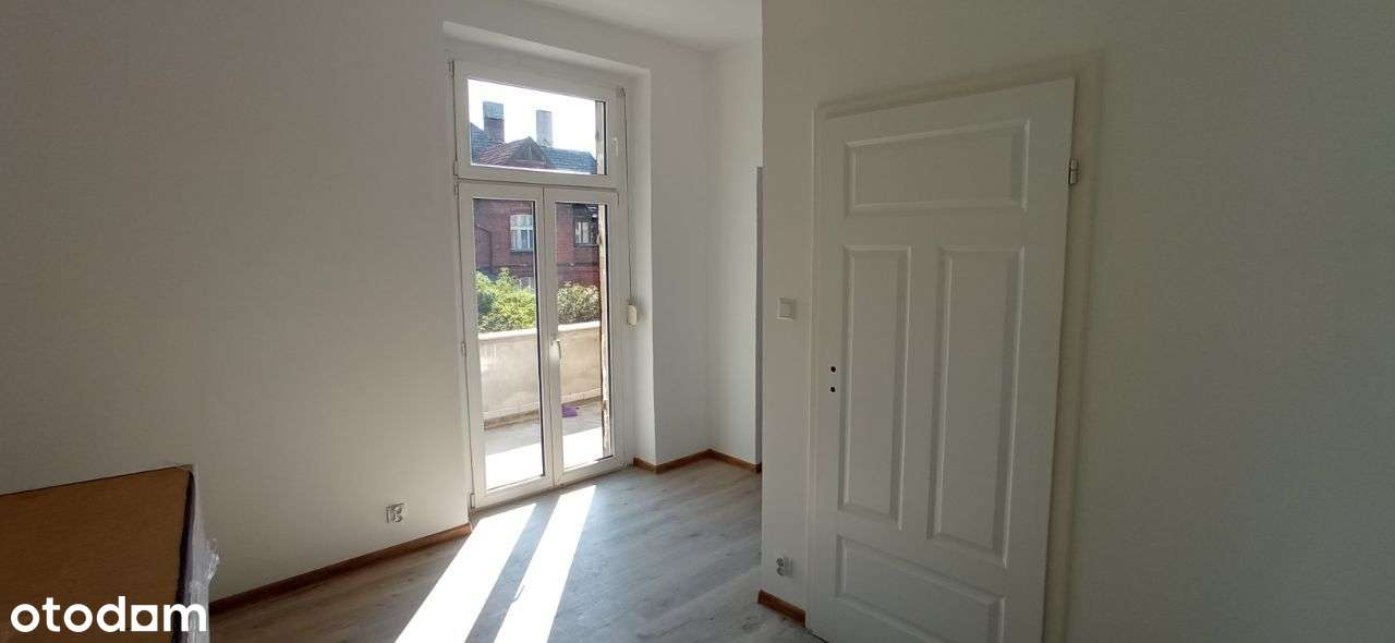 Świeżo-wyremontowane, jasne kawalerki w centrum - Pełny obrazek: 4/11