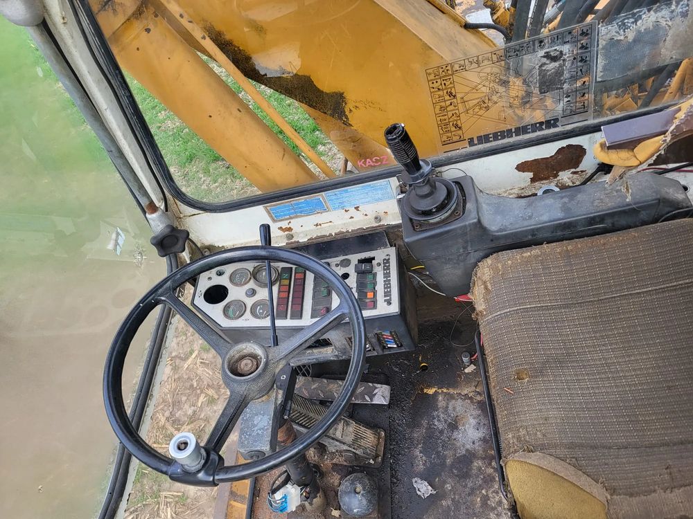 Liebherr A900 1993