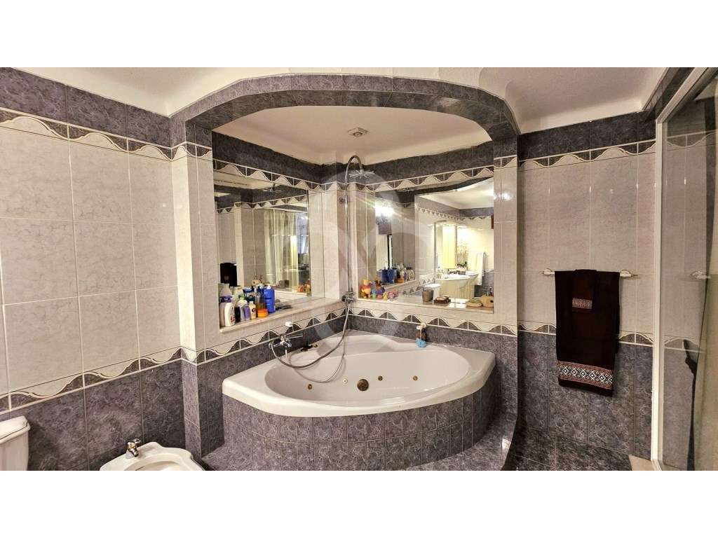 Quinta 2,4 hectares com moradia T5 em Aveiras de Cima Azambuja-33