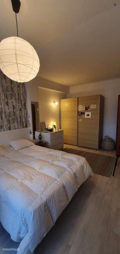 Quarto - localizado em  Coimbra - Grande imagem: 3/14